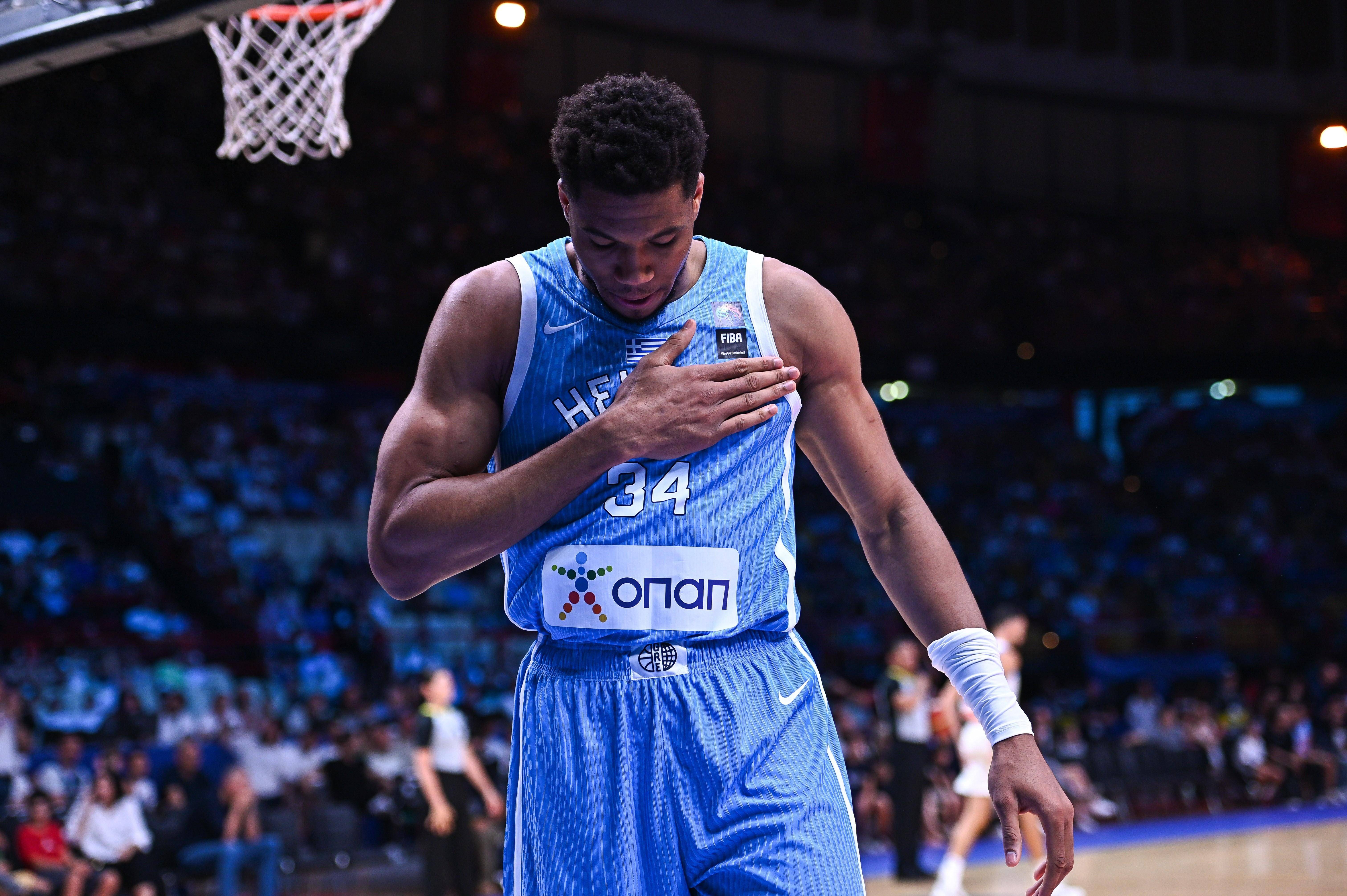 爱游戏网页-关于出色防守引发热议！，字母哥在西班牙队比赛中夺冠上演精彩一战的信息