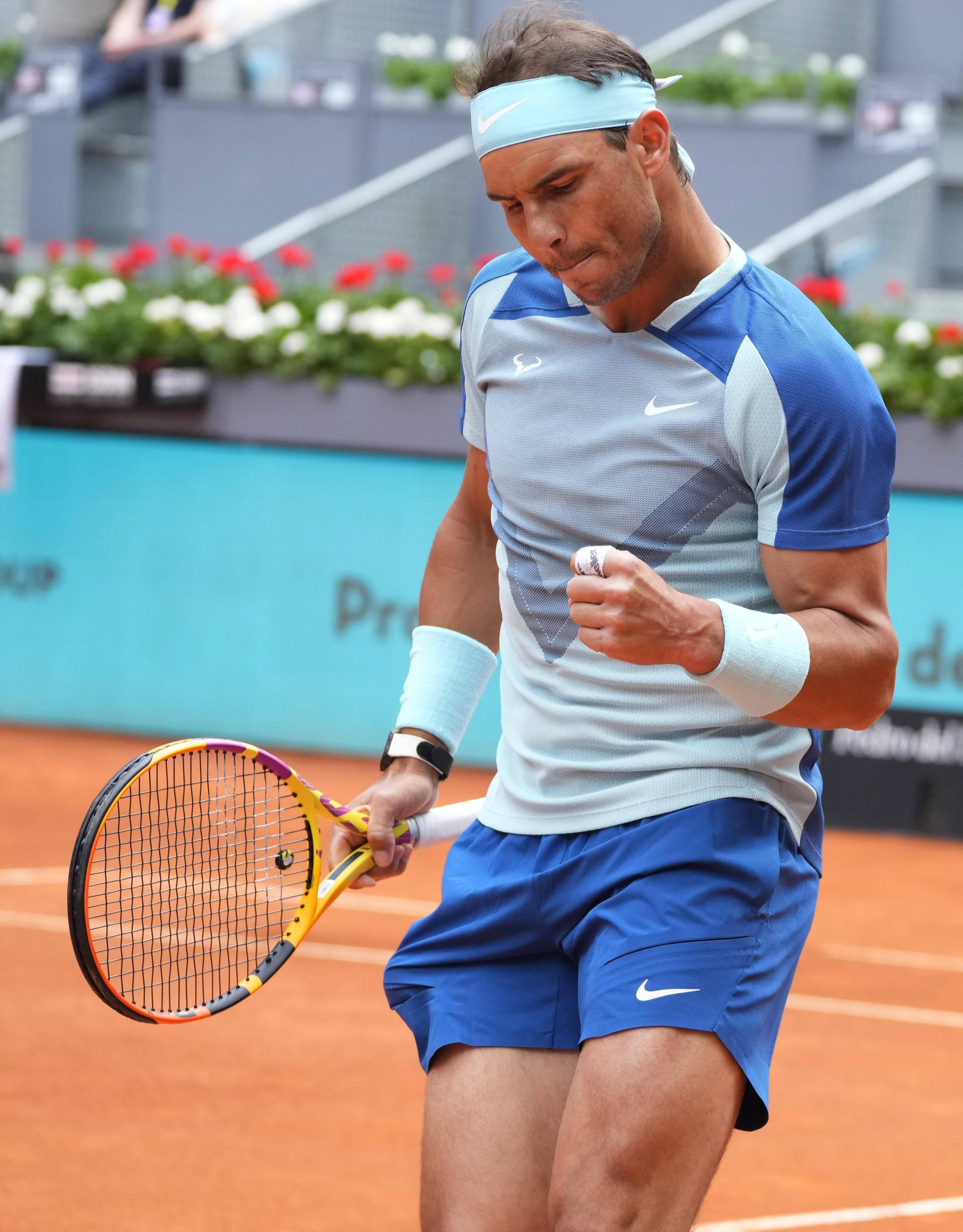 爱游戏网页-出色防守引发热议！，纳达尔在西班牙队比赛中表现优异再创辉煌时刻的简单介绍