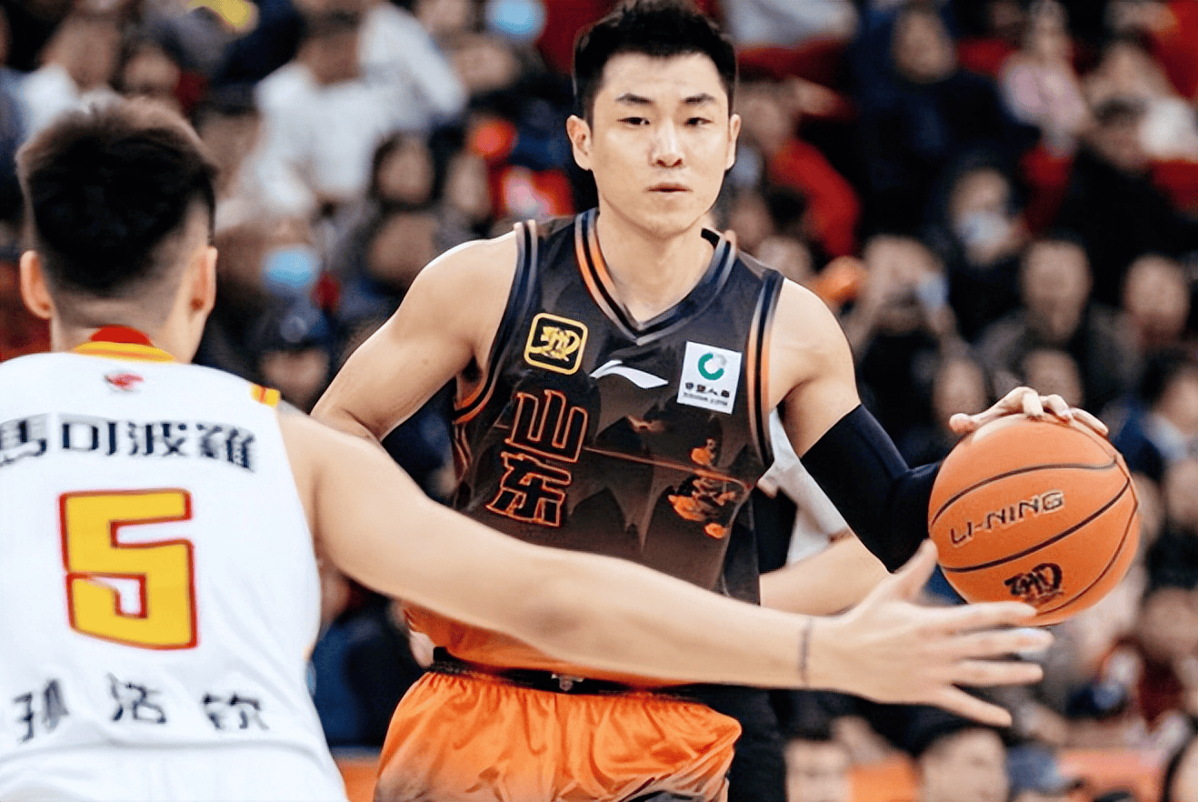 包含里程碑夜深圳男篮战术微调，欧篮联集结日刷纪录，媒体盛赞，赛季目标并未改变的词条